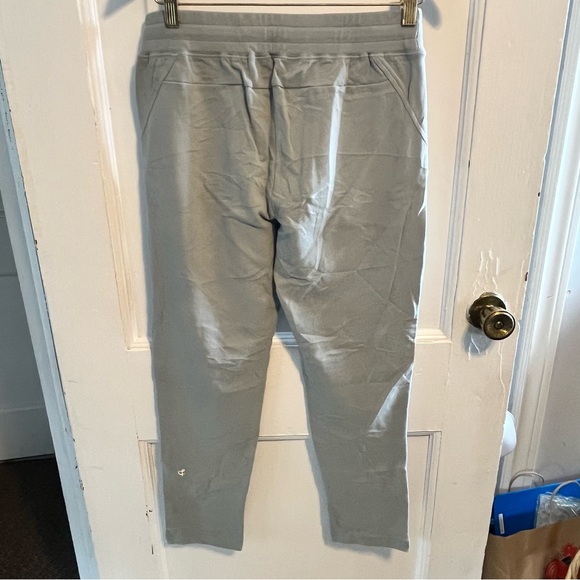 Gray Track Pants with Elastic Waist and Tapered Cuffs size S - Picture 6 of 8